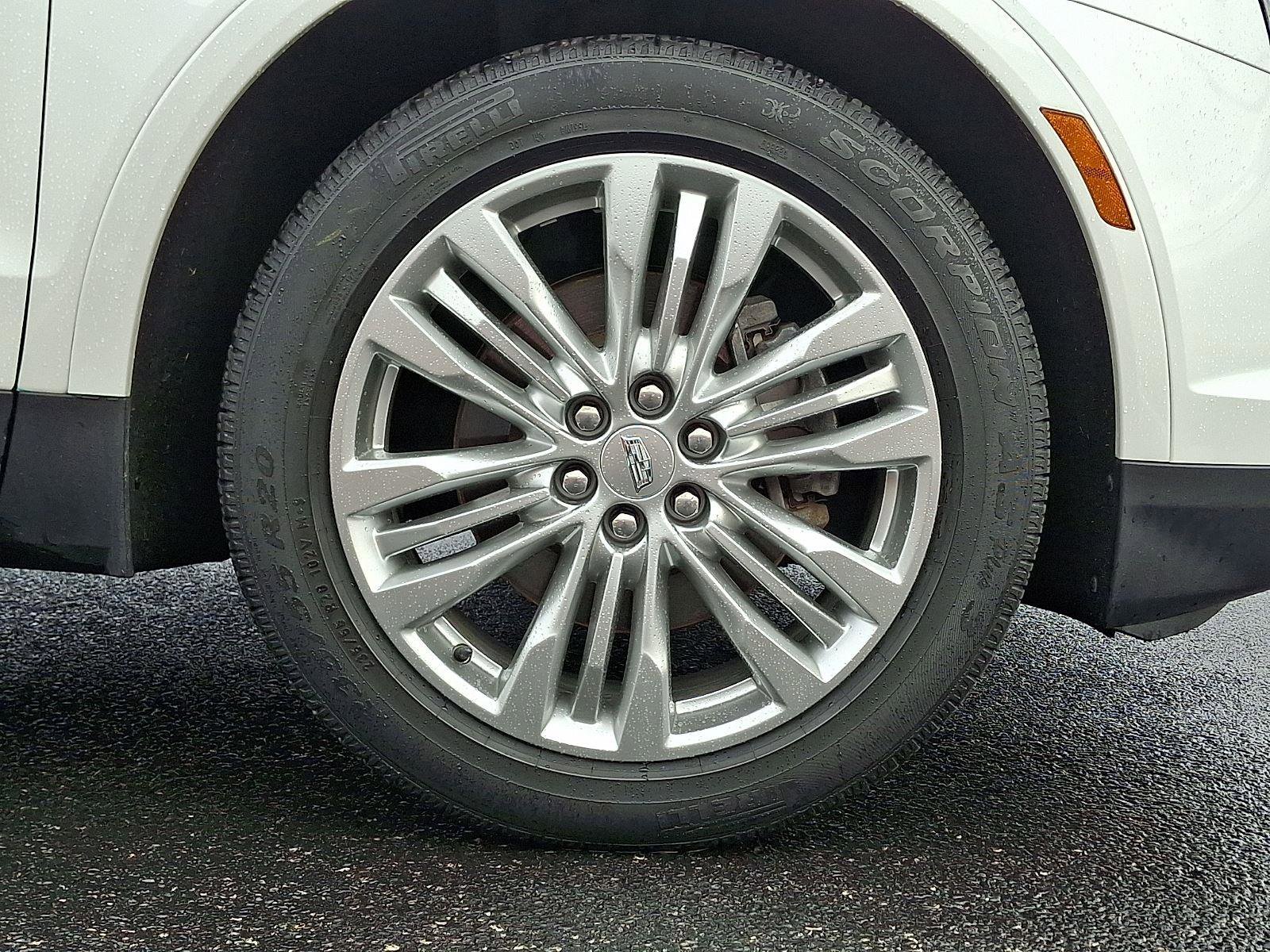 Used 2017 Cadillac XT5 Premium Luxury image 8