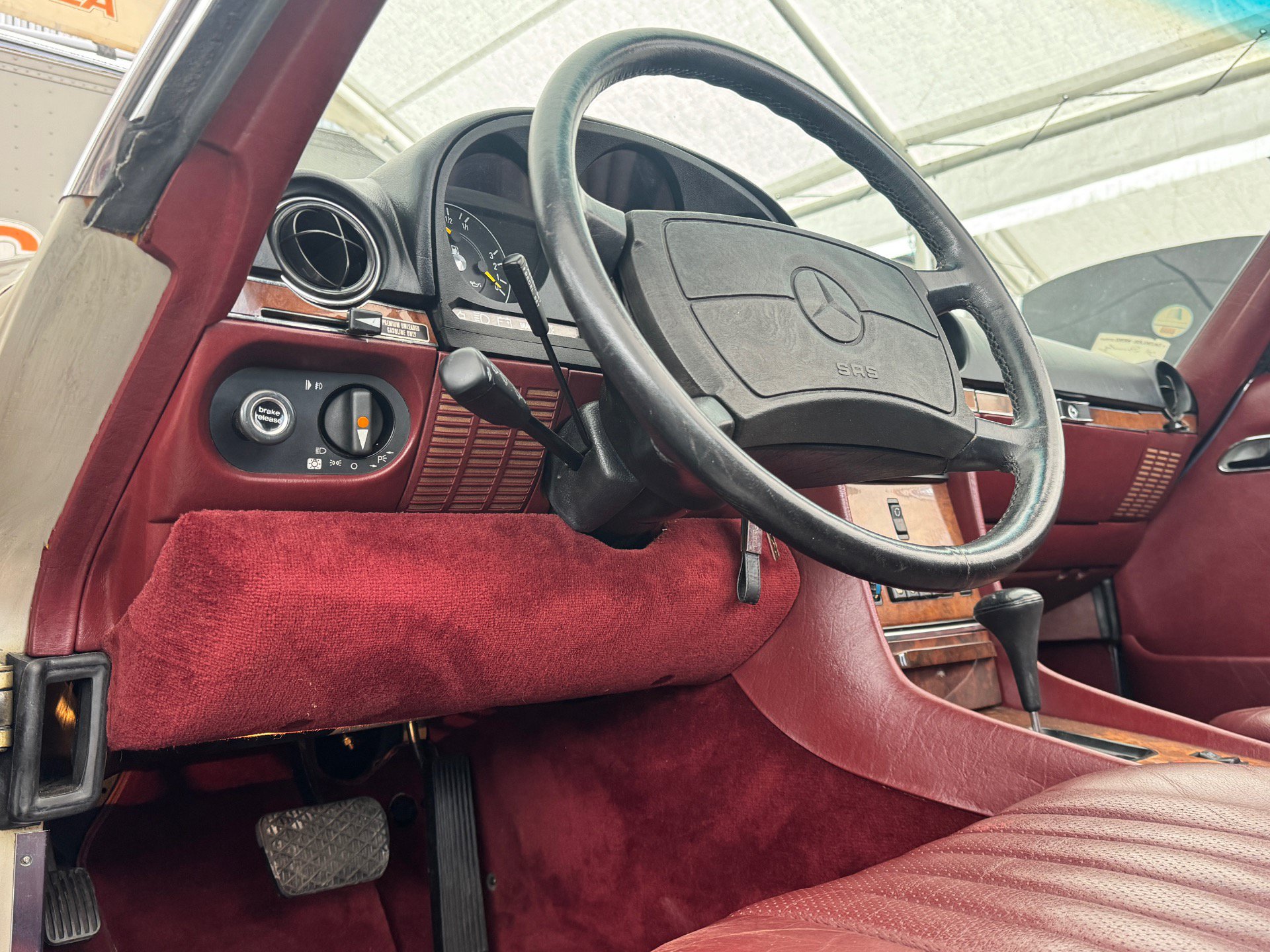 Used 1987 Mercedes-Benz 560 SL image 32