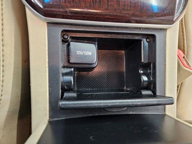 Used 2013 Toyota Camry XLE image 19