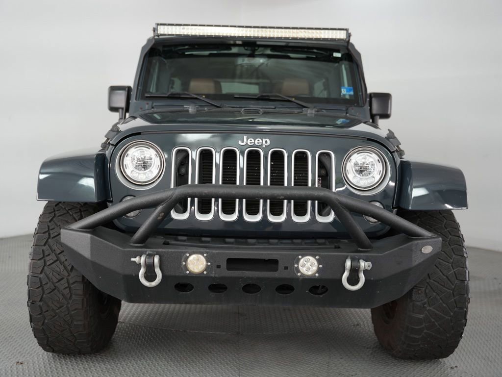 Used 2017 Jeep Wrangler Unlimited Sahara w/ Connectivity Group AWD/4WD image 2