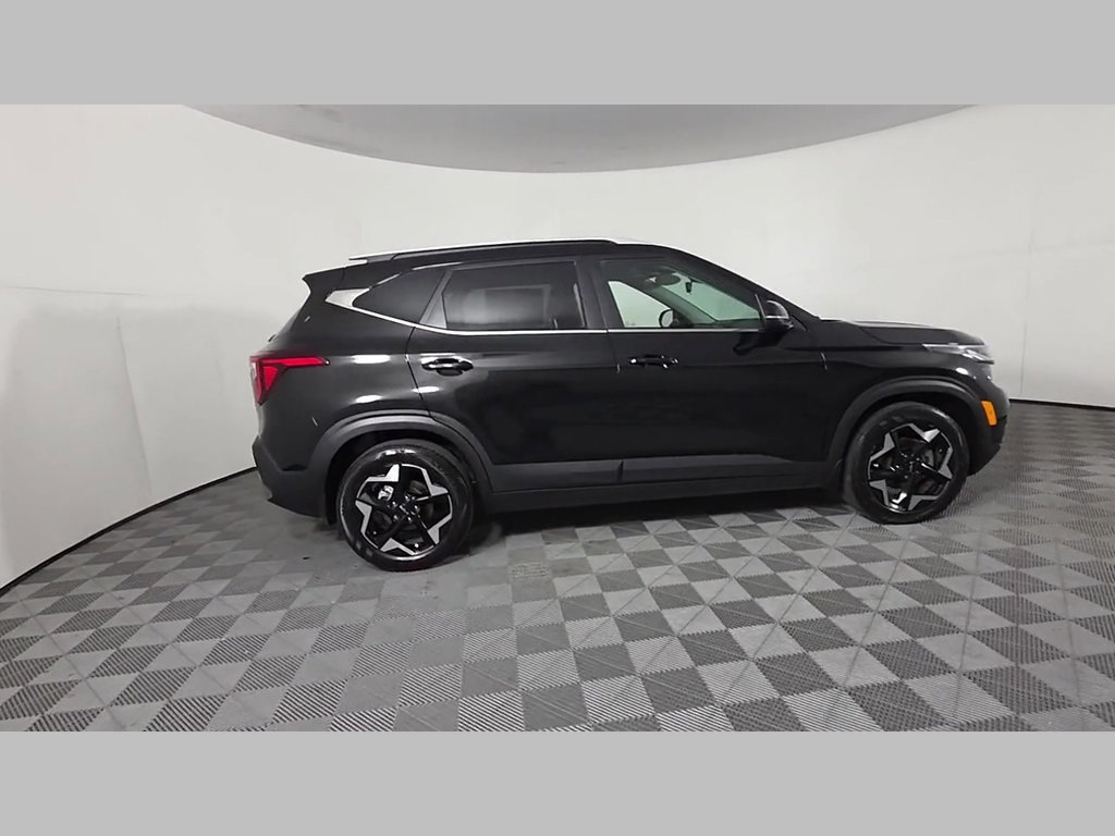 Used 2025 Kia Seltos EX w/ EX Sunroof Package FWD image 41