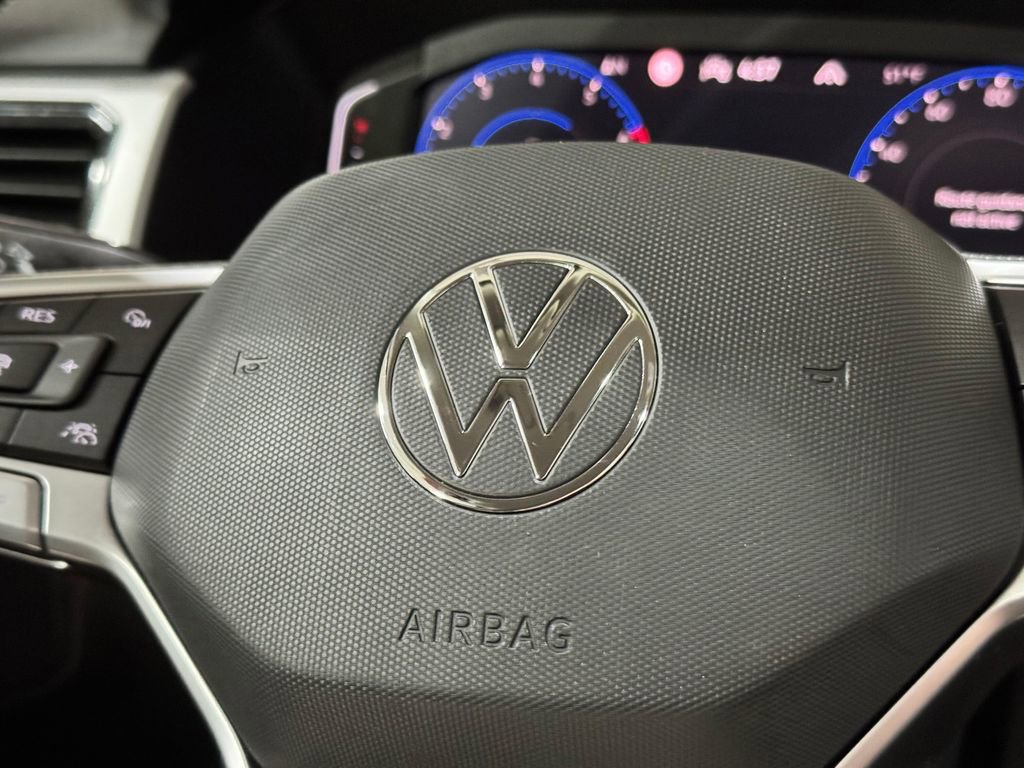 Used 2021 Volkswagen Atlas SEL R-Line image 20