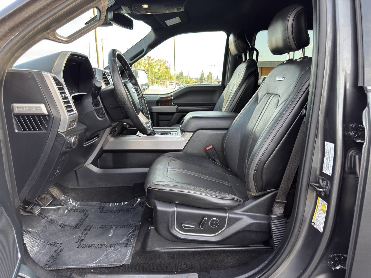 Used 2015 Ford F150 Platinum w/ Equipment Group 701A Luxury AWD/4WD image 9