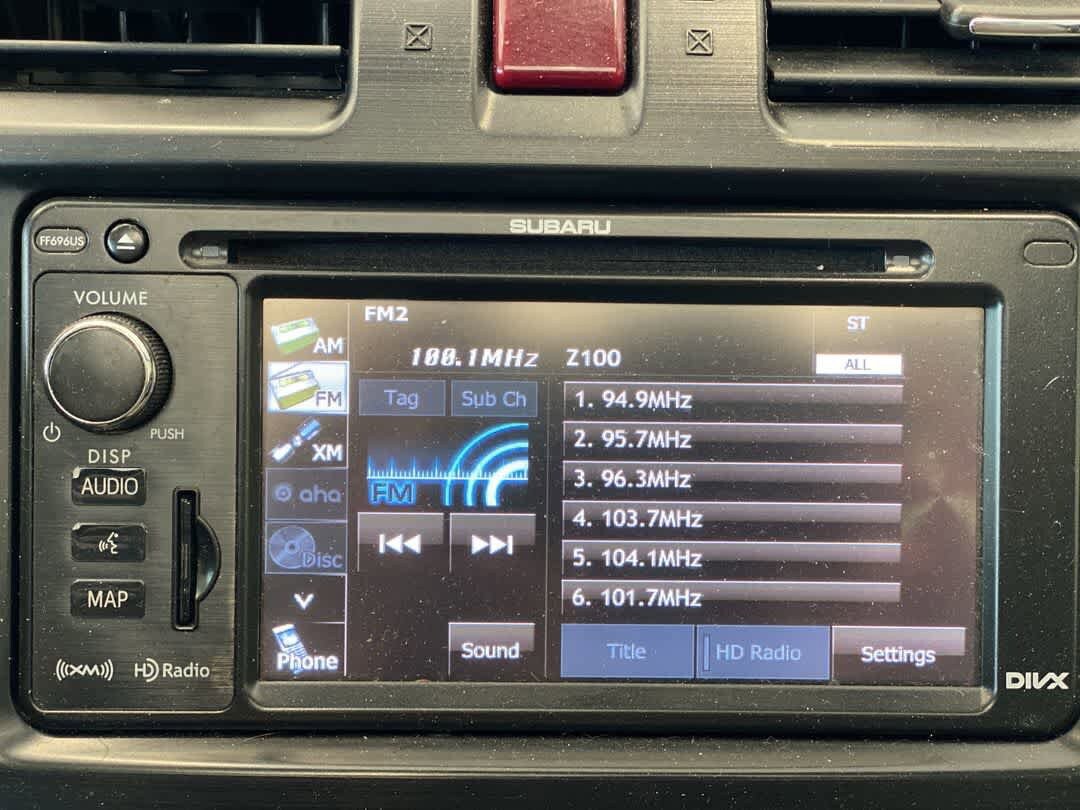 Used 2015 Subaru Forester 2.5i Touring w/ Eyesight & Navigation System AWD/4WD image 19