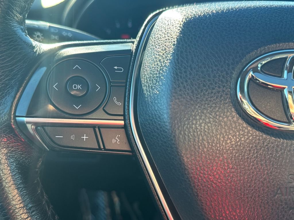 Used 2019 Toyota Avalon XLE w/ Moonroof Package image 18