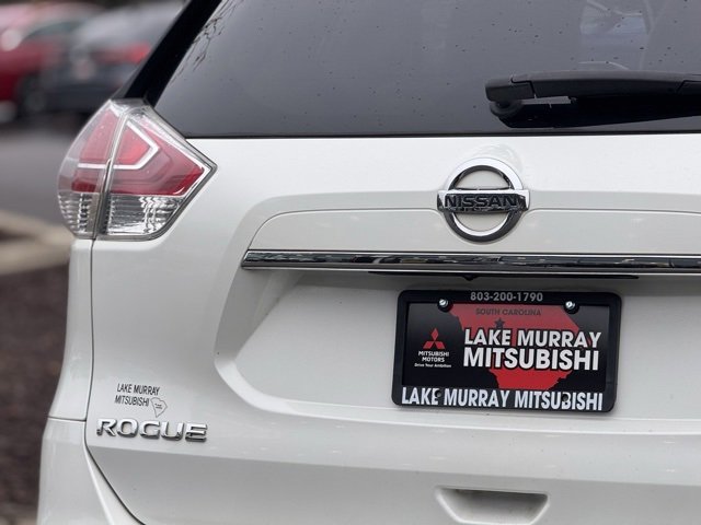 Used 2015 Nissan Rogue SV w/ SV Premium Package image 11