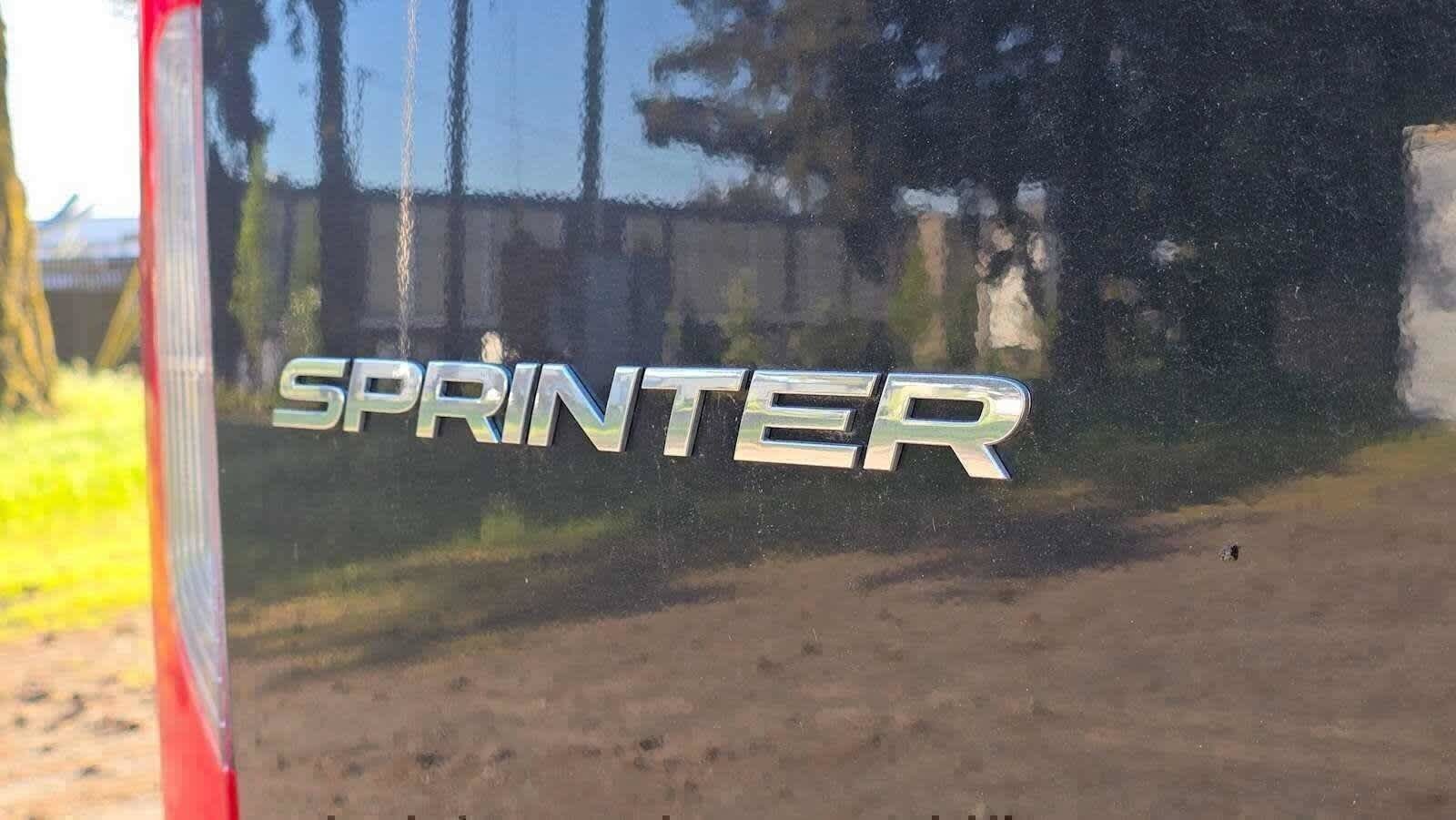 Used 2025 Mercedes-Benz Sprinter 2500 image 16