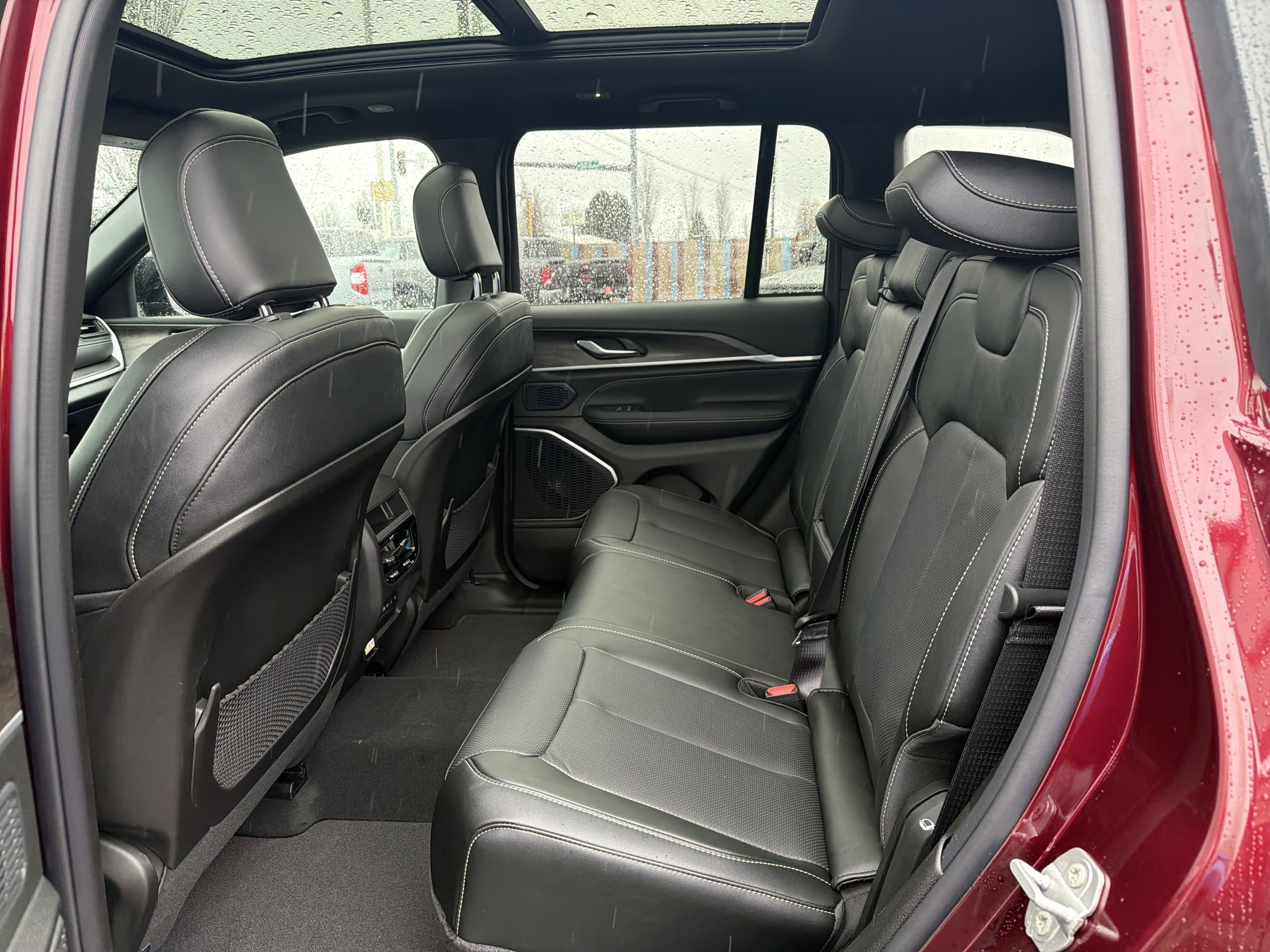 New 2026 Jeep Grand Cherokee Limited Reserve image 11