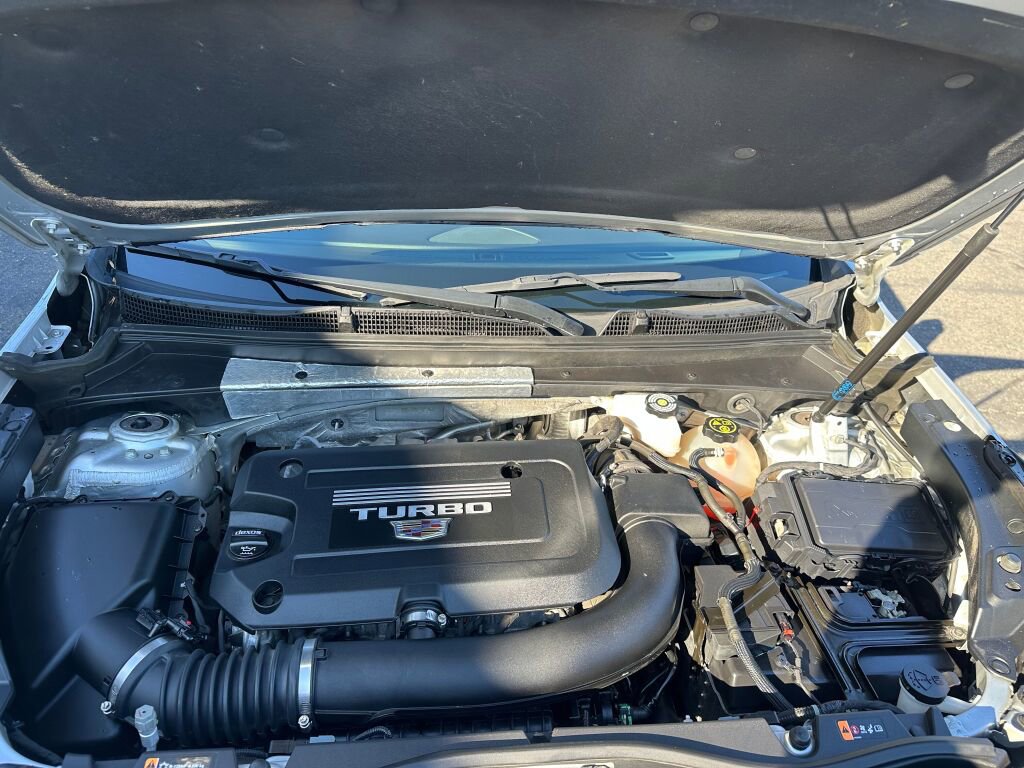 Used 2020 Cadillac XT4 Luxury w/ Cold Weather Package image 32