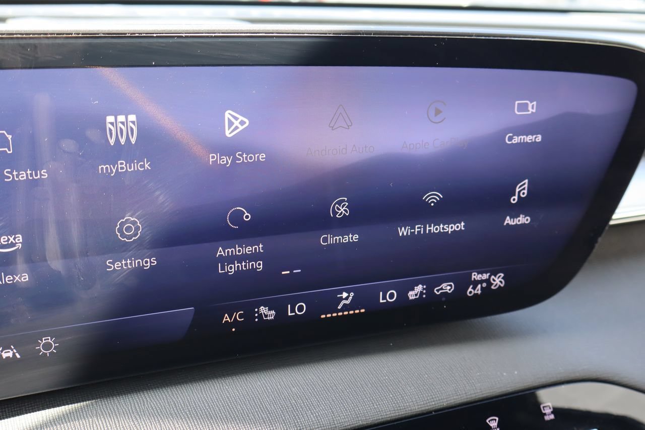 Used 2025 Buick Enclave Preferred FWD image 9