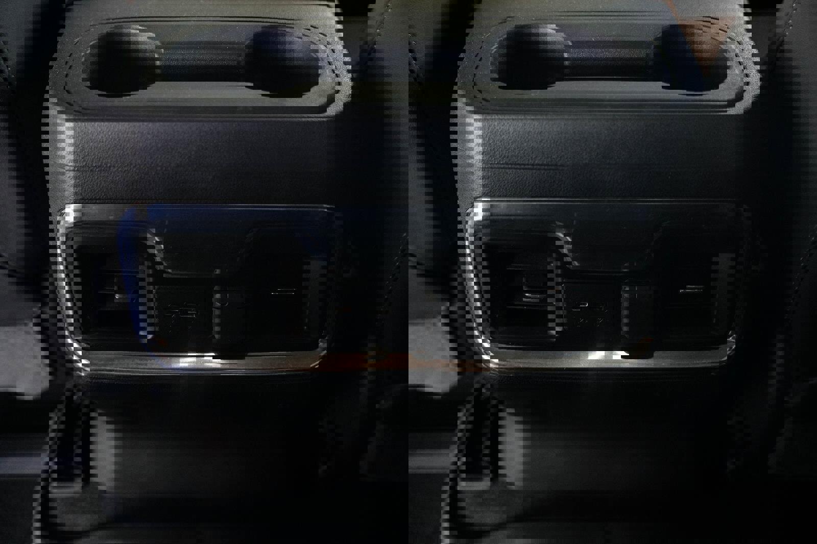 Used 2022 Chevrolet Silverado 3500 High Country image 30