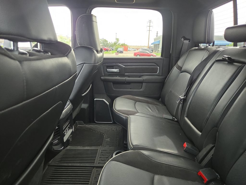 Used 2024 RAM 3500 Laramie w/ Sport Appearance Package AWD/4WD image 9