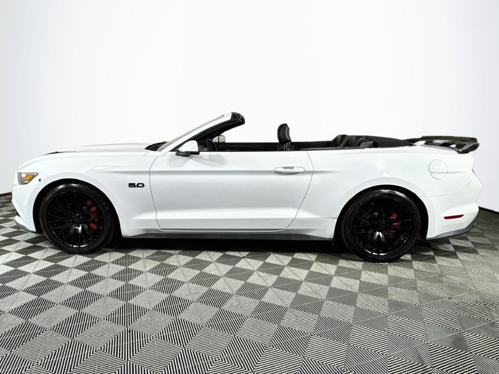 Used 2015 Ford Mustang GT Premium w/ Equipment Group 401A RWD image 4