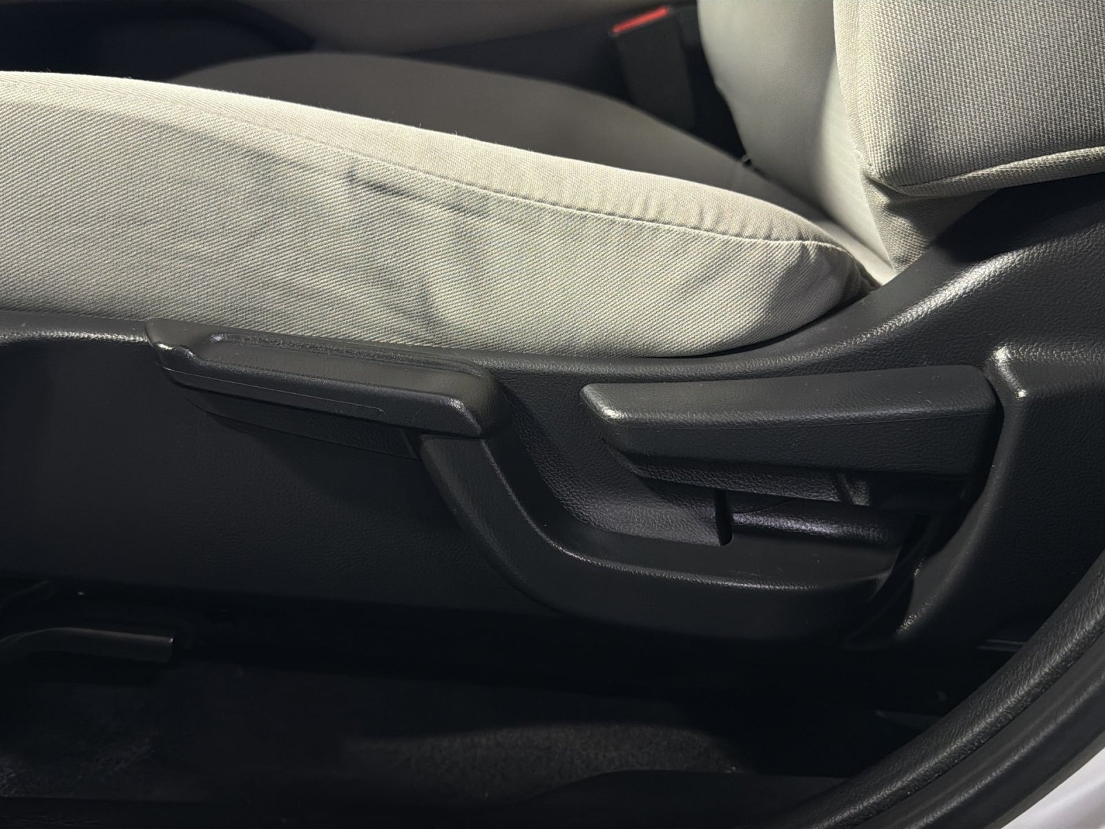 Used 2022 Honda HR-V LX image 25