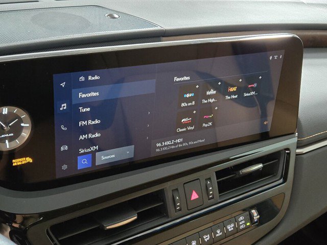 Certified 2025 Lexus ES 300h w/ Premium Package image 35