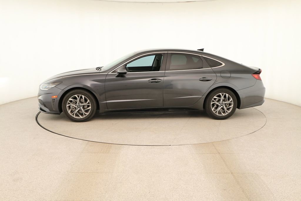 Used 2023 Hyundai Sonata SEL FWD image 2