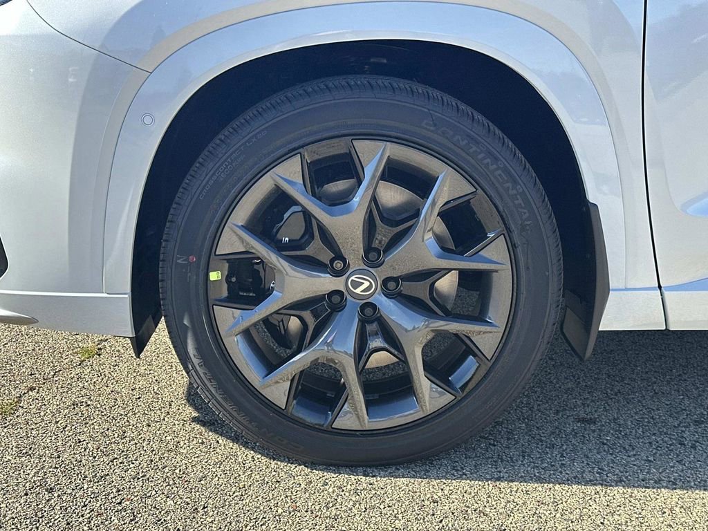 New 2026 Lexus TX 500h AWD image 8