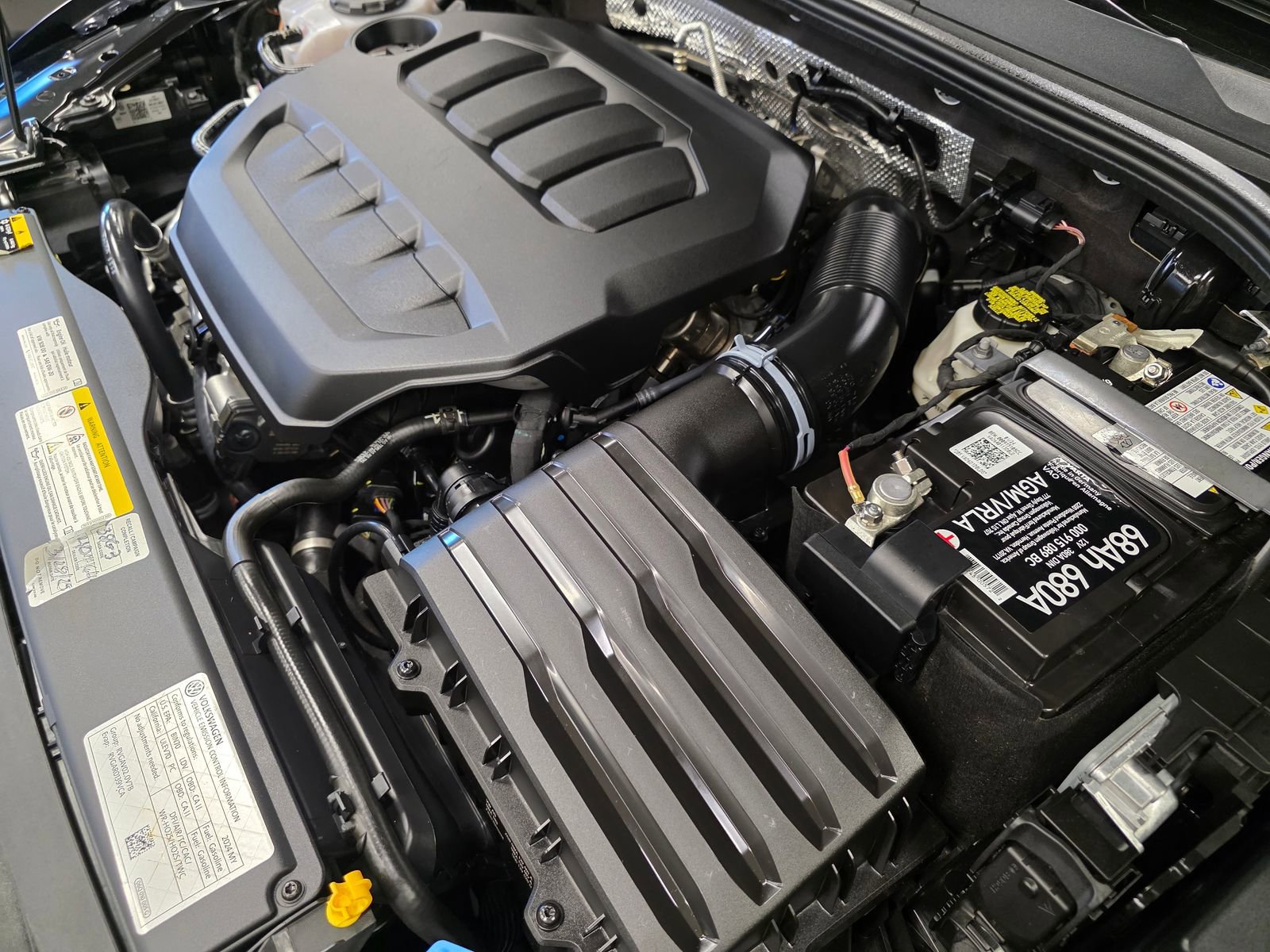 Used 2024 Volkswagen GTI SE FWD image 40