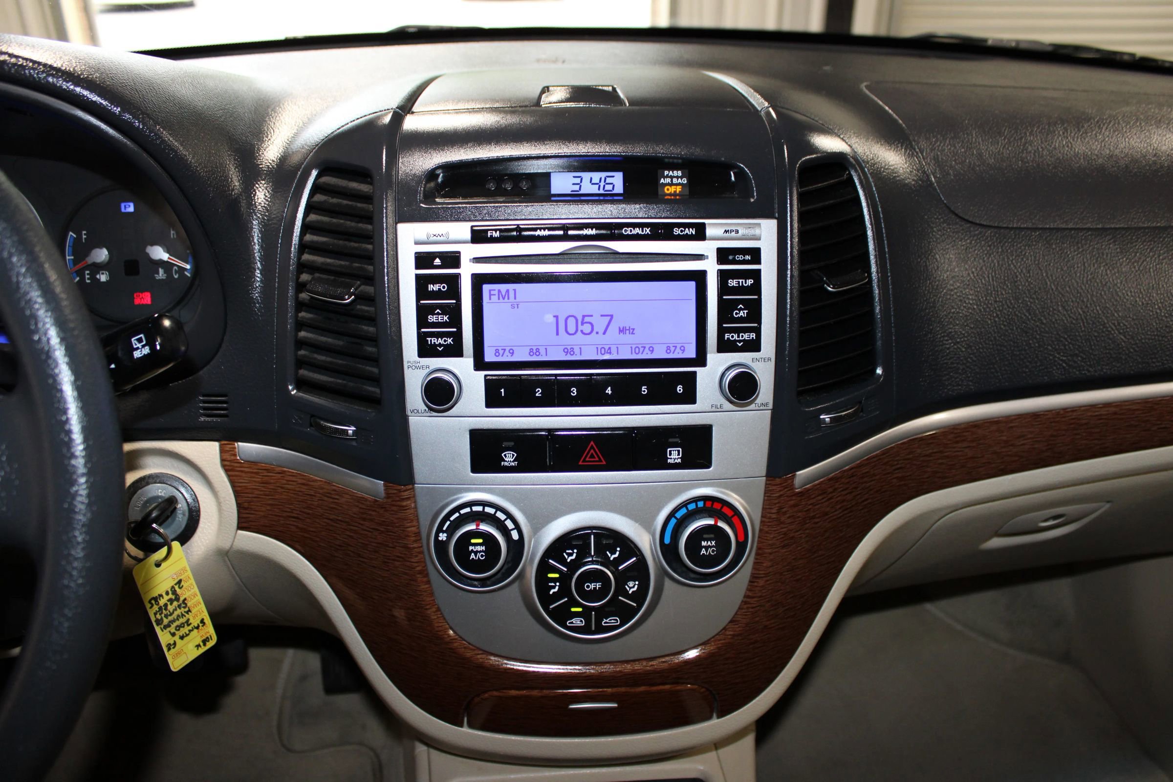 Used 2009 Hyundai Santa Fe GLS FWD image 13