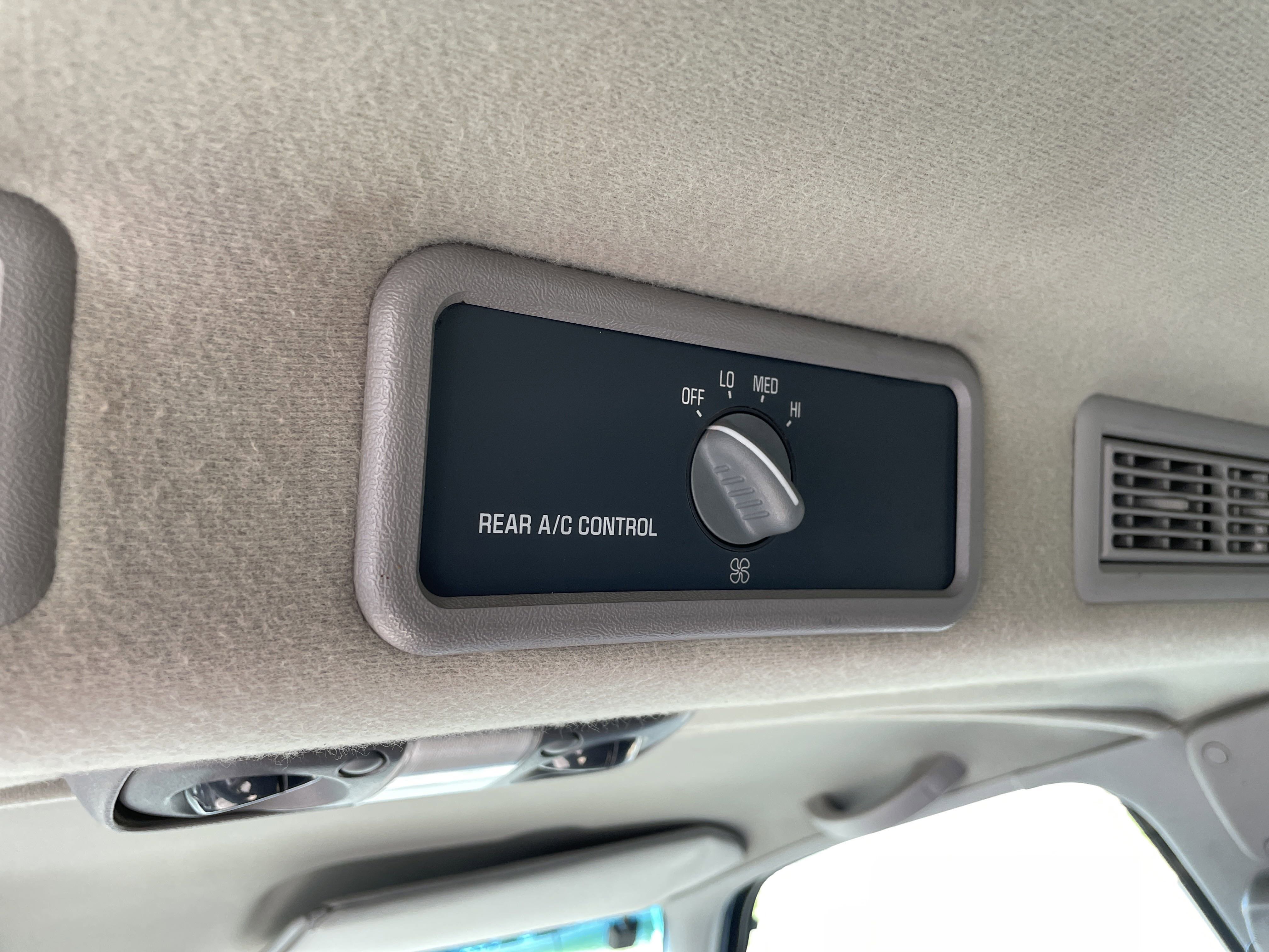 Used 1996 Chevrolet Tahoe 4WD image 17