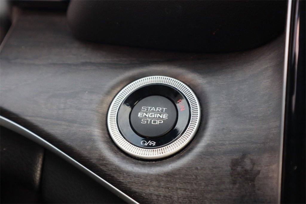 Used 2022 Jeep Grand Cherokee L Limited image 32