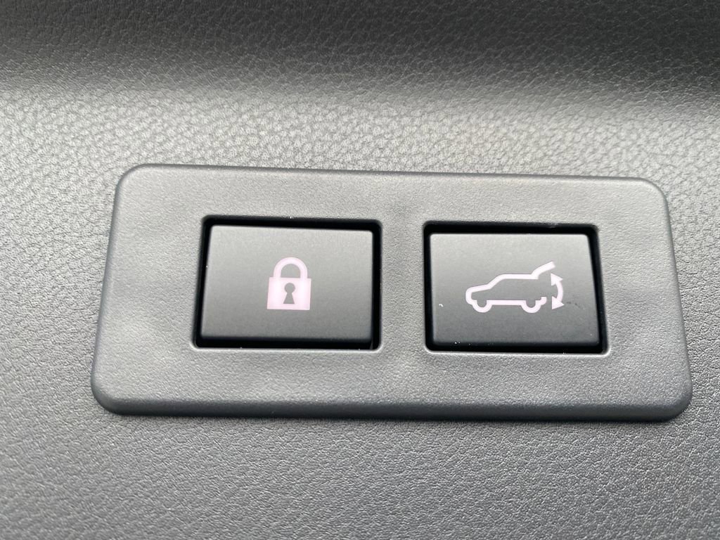 Certified 2025 Subaru Forester Premium image 34