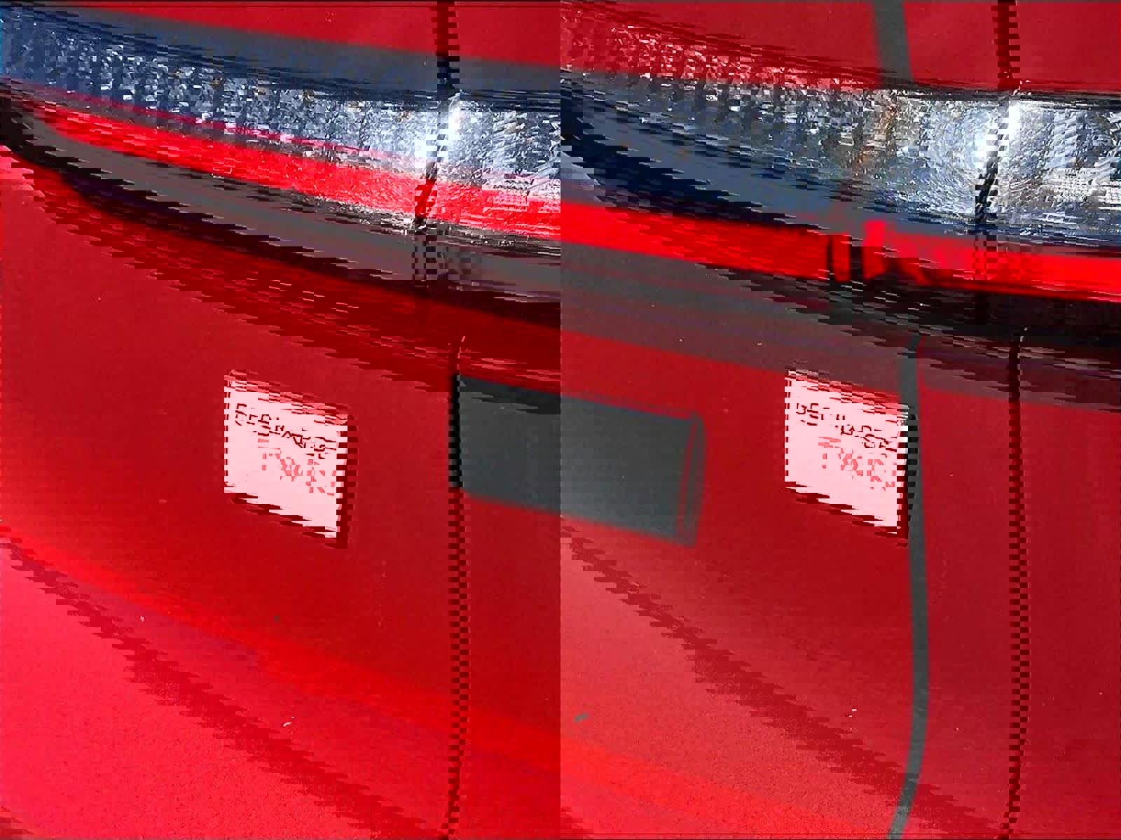 Used 2022 Volvo C40 P8 Recharge Ultimate image 11