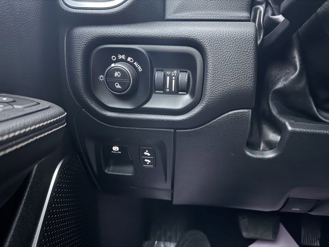 Used 2025 RAM 1500 Laramie w/ Sport Appearance Package image 14