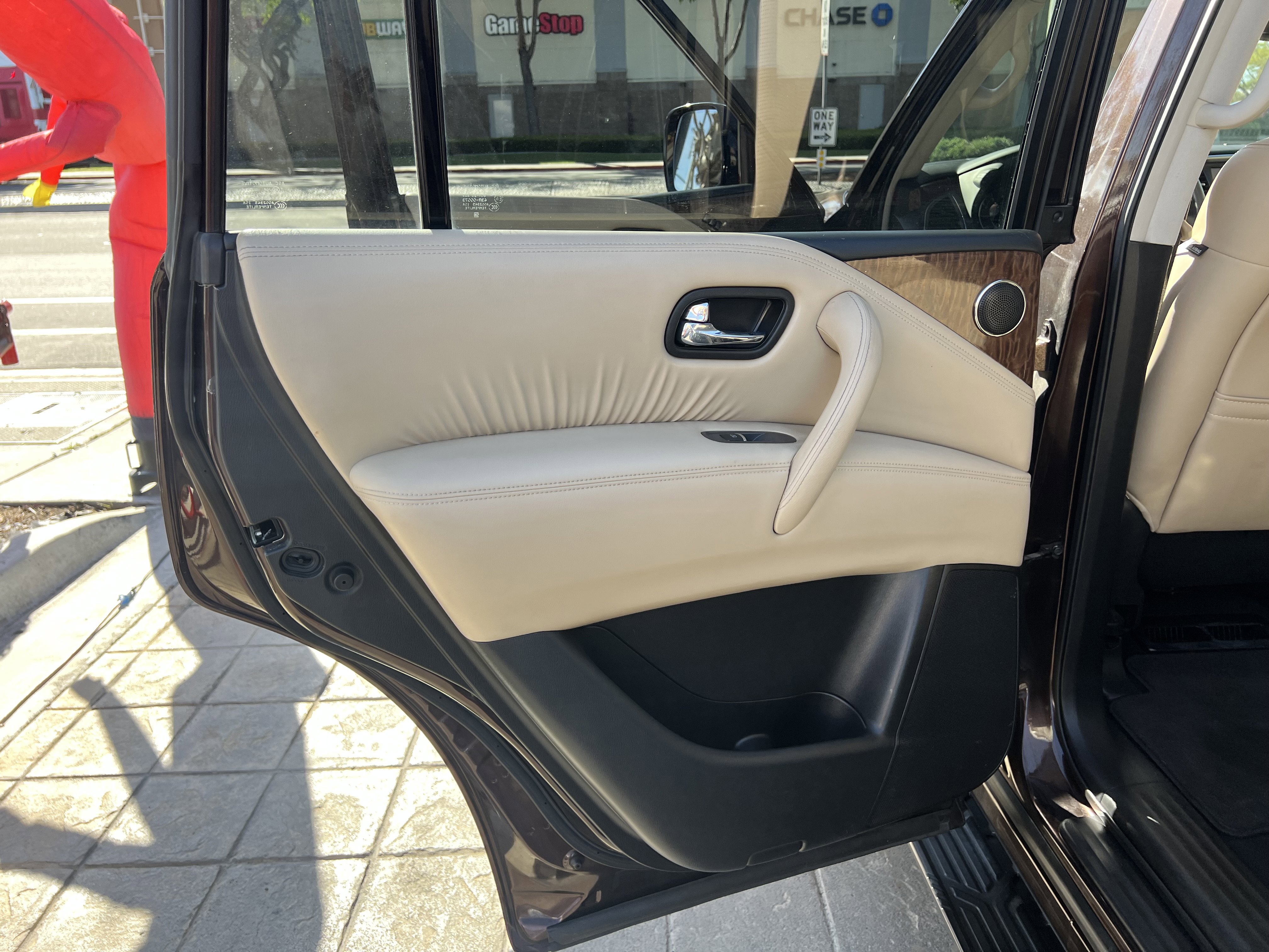 Used 2018 Nissan Armada SL w/ Premium Package image 28