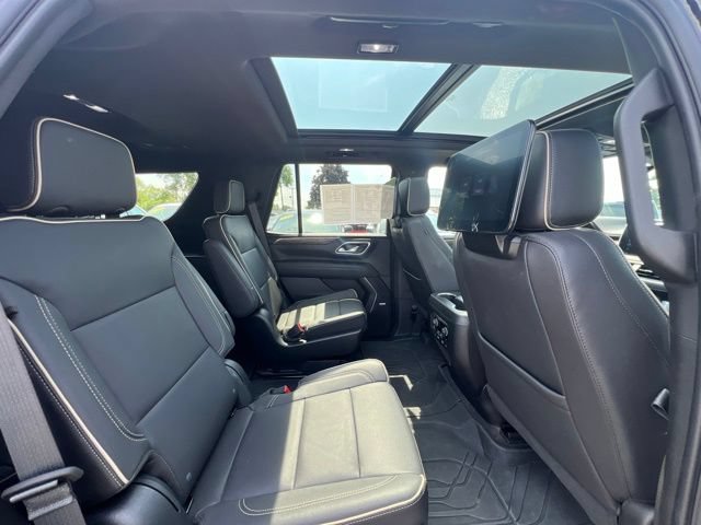 Used 2023 Chevrolet Tahoe Premier w/ Advanced Technology Package AWD/4WD image 16