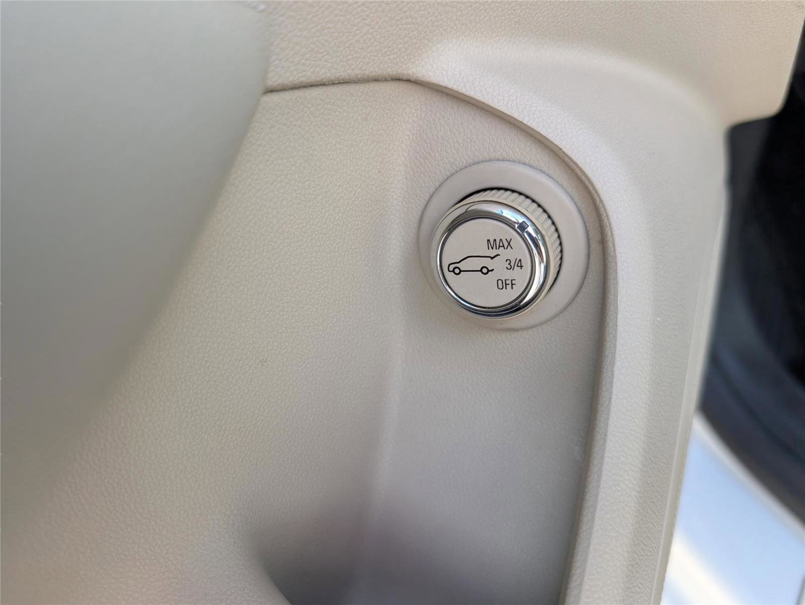 Used 2018 Buick Regal Essence w/ Driver Confidence Package #1 image 25