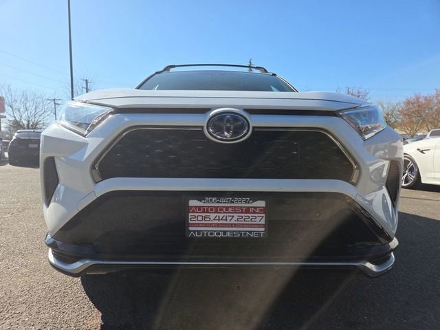 Used 2021 Toyota RAV4 SE w/ Weather & Moonroof Package AWD/4WD image 21