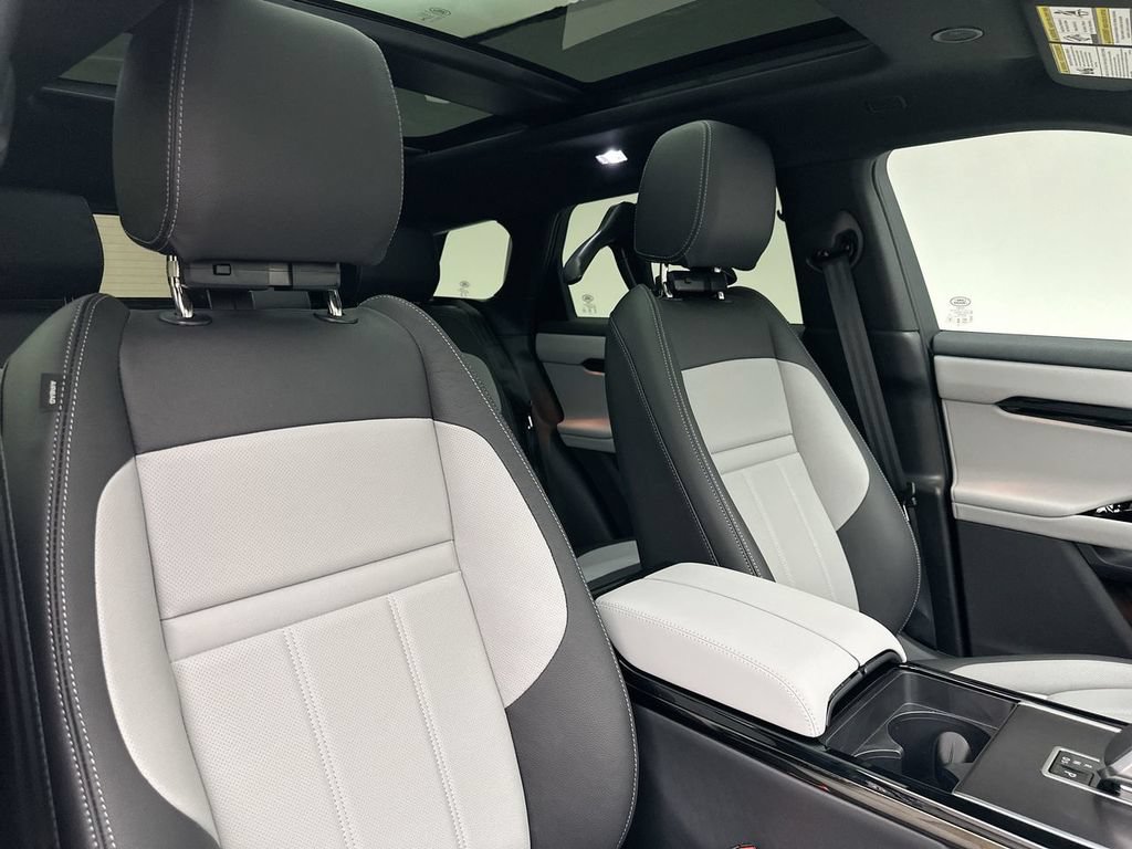 New 2026 Land Rover Range Rover Evoque Hoxton AWD/4WD image 6
