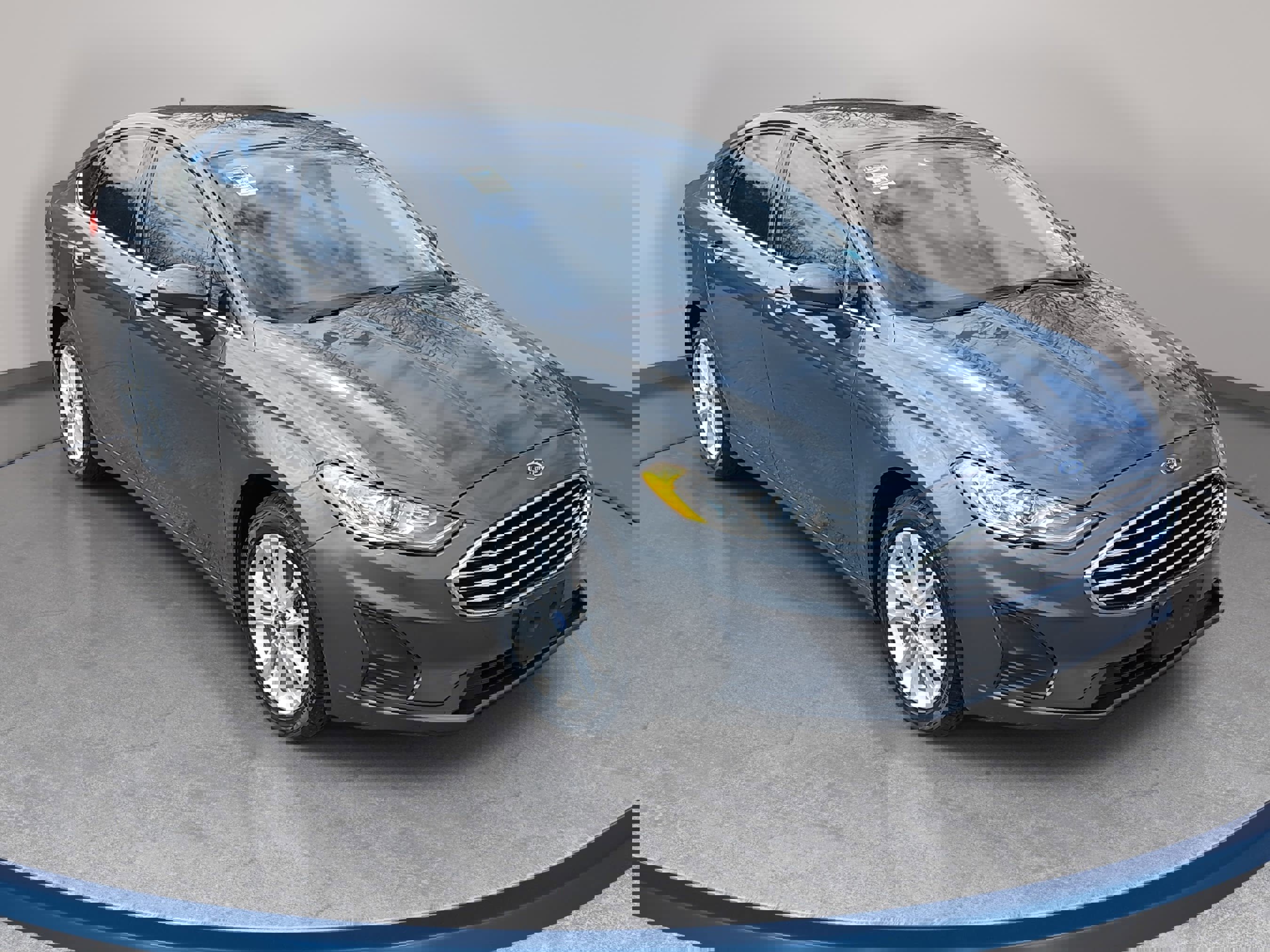 Used 2020 Ford Fusion SE image 3