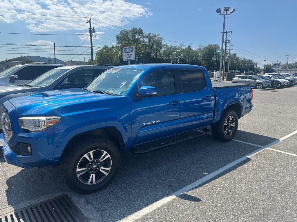Used 2016 Toyota Tacoma TRD Sport w/ Towing Package