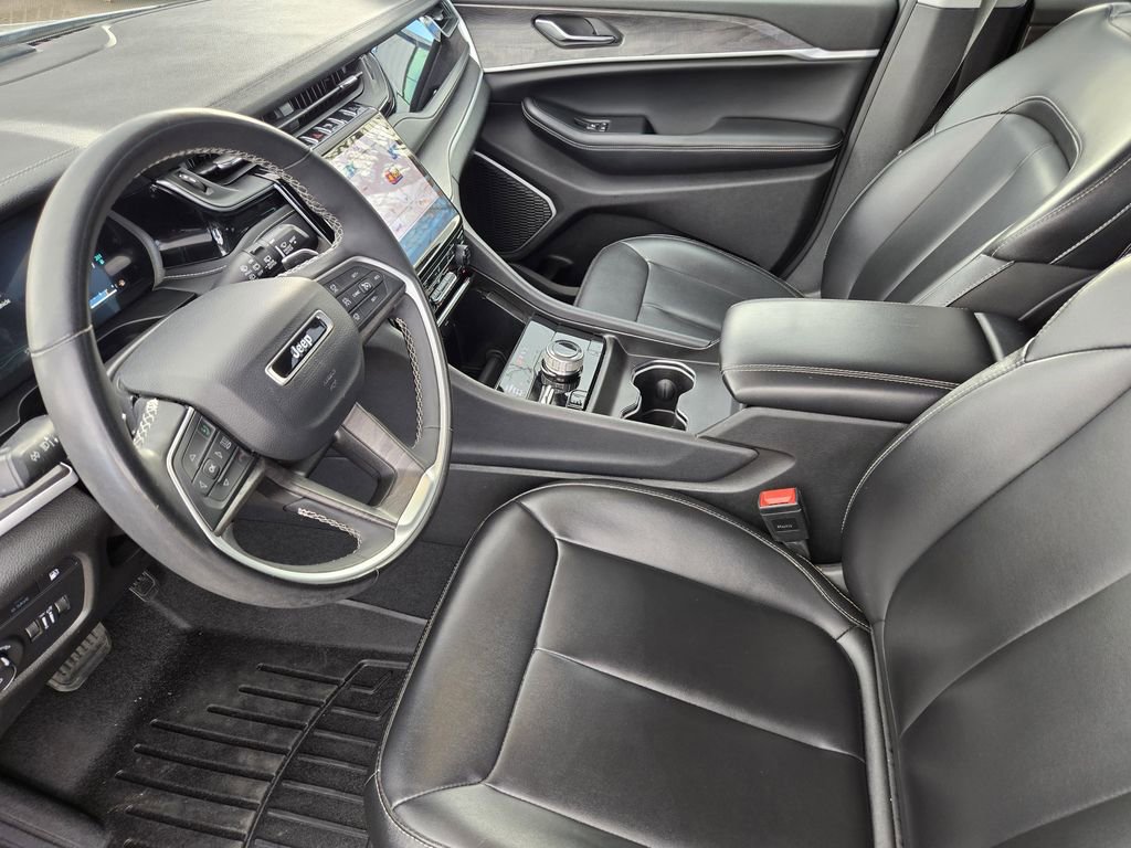 Used 2024 Jeep Grand Cherokee Limited 4xe image 9