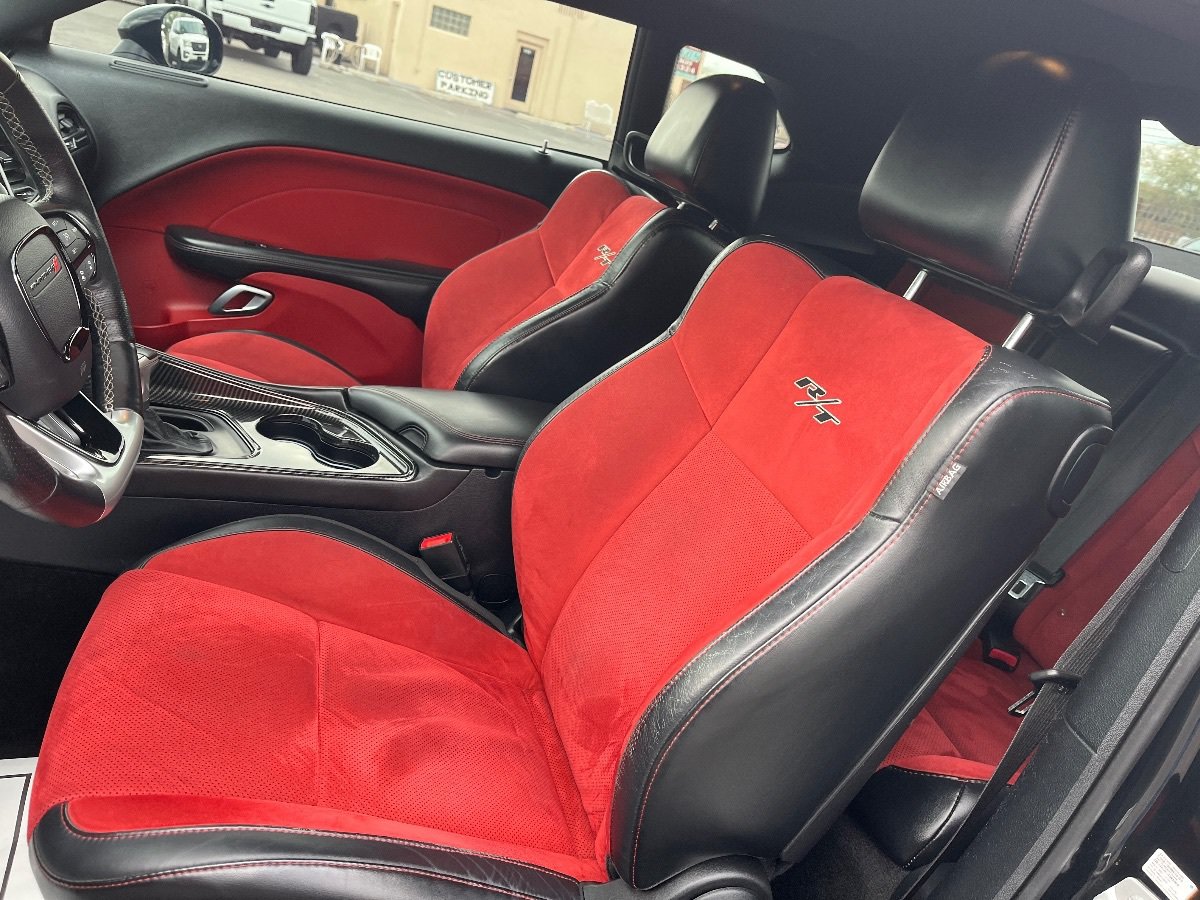 Used 2015 Dodge Challenger R/T Scat Pack w/ Leather Interior Group RWD image 27