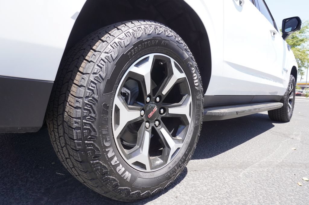 New 2026 GMC Yukon XL AT4 w/ Premium Trailering Package AWD/4WD image 6