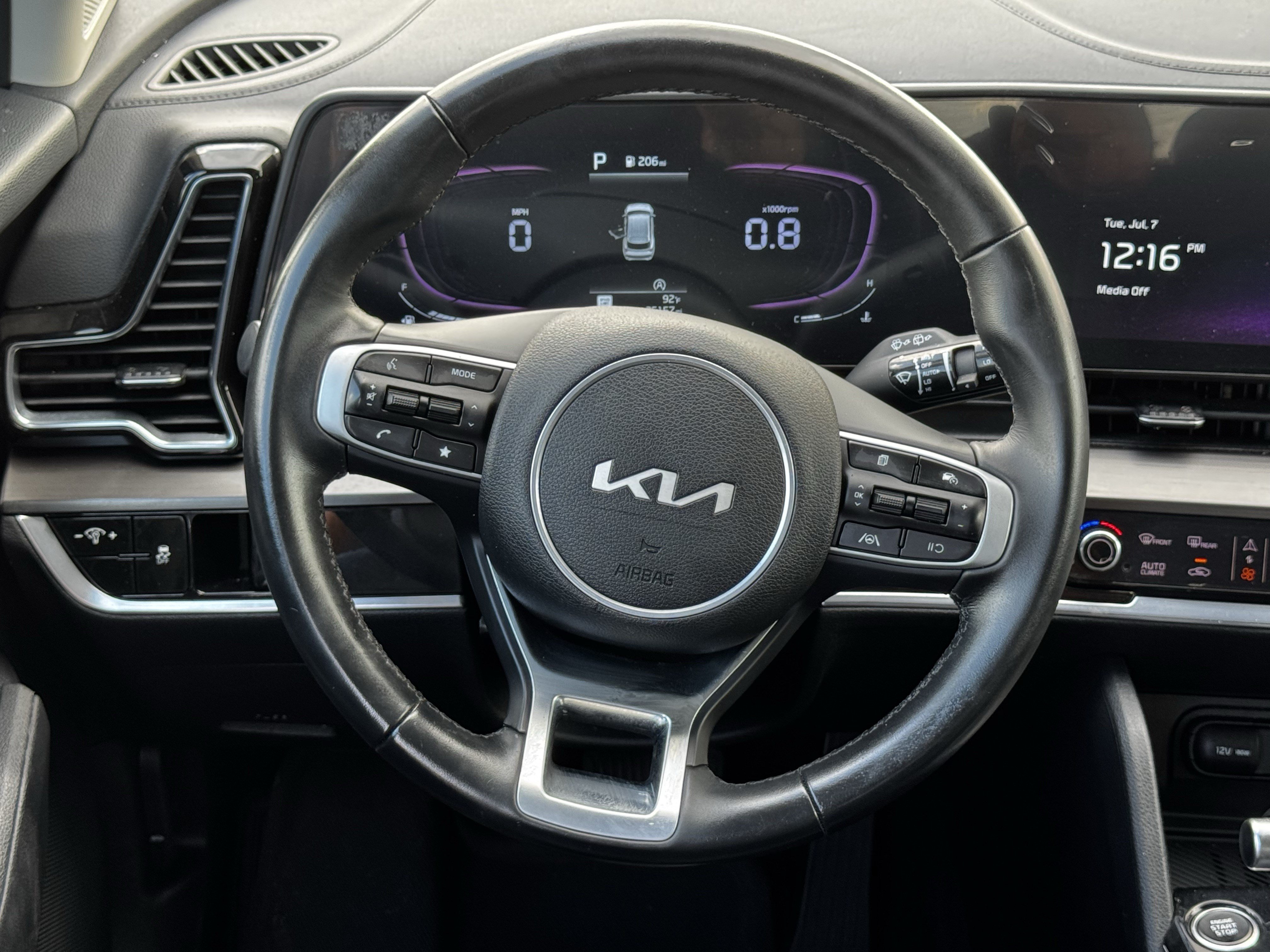 Used 2025 Kia Sportage EX FWD image 12