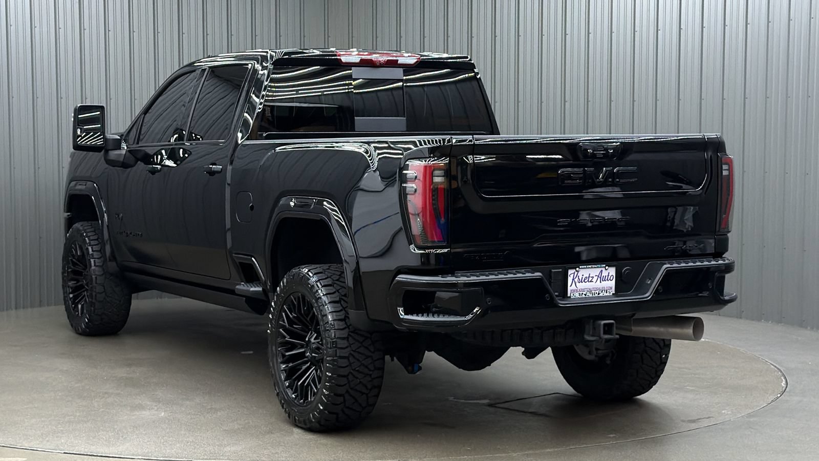 Used 2026 GMC Sierra 2500 AT4X w/ LPO, Black Badging Package AWD/4WD image 3