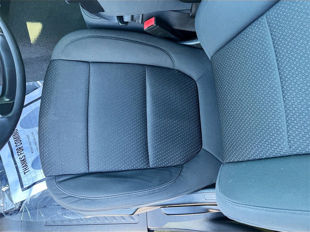 Used 2021 Chevrolet Silverado 2500 Custom w/ Custom Value Package image 18