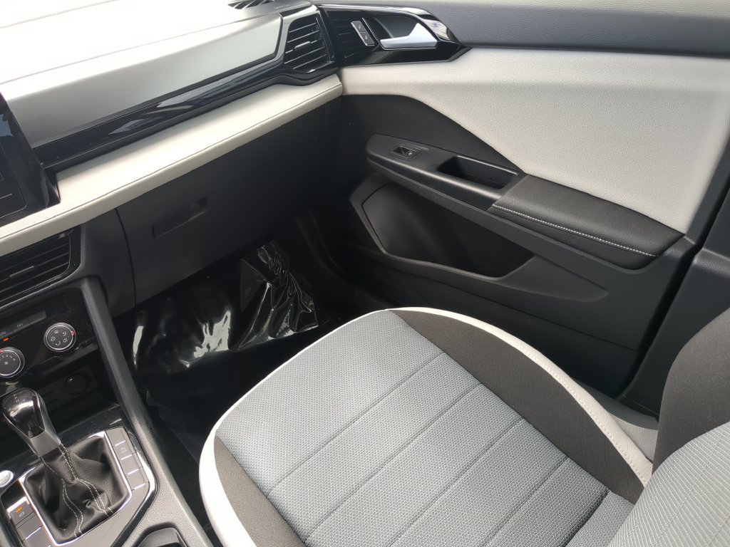Certified 2026 Volkswagen Taos S FWD image 14