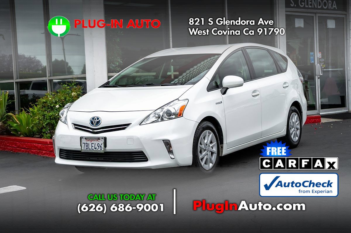 Used 2013 Toyota Prius V Two FWD image 1