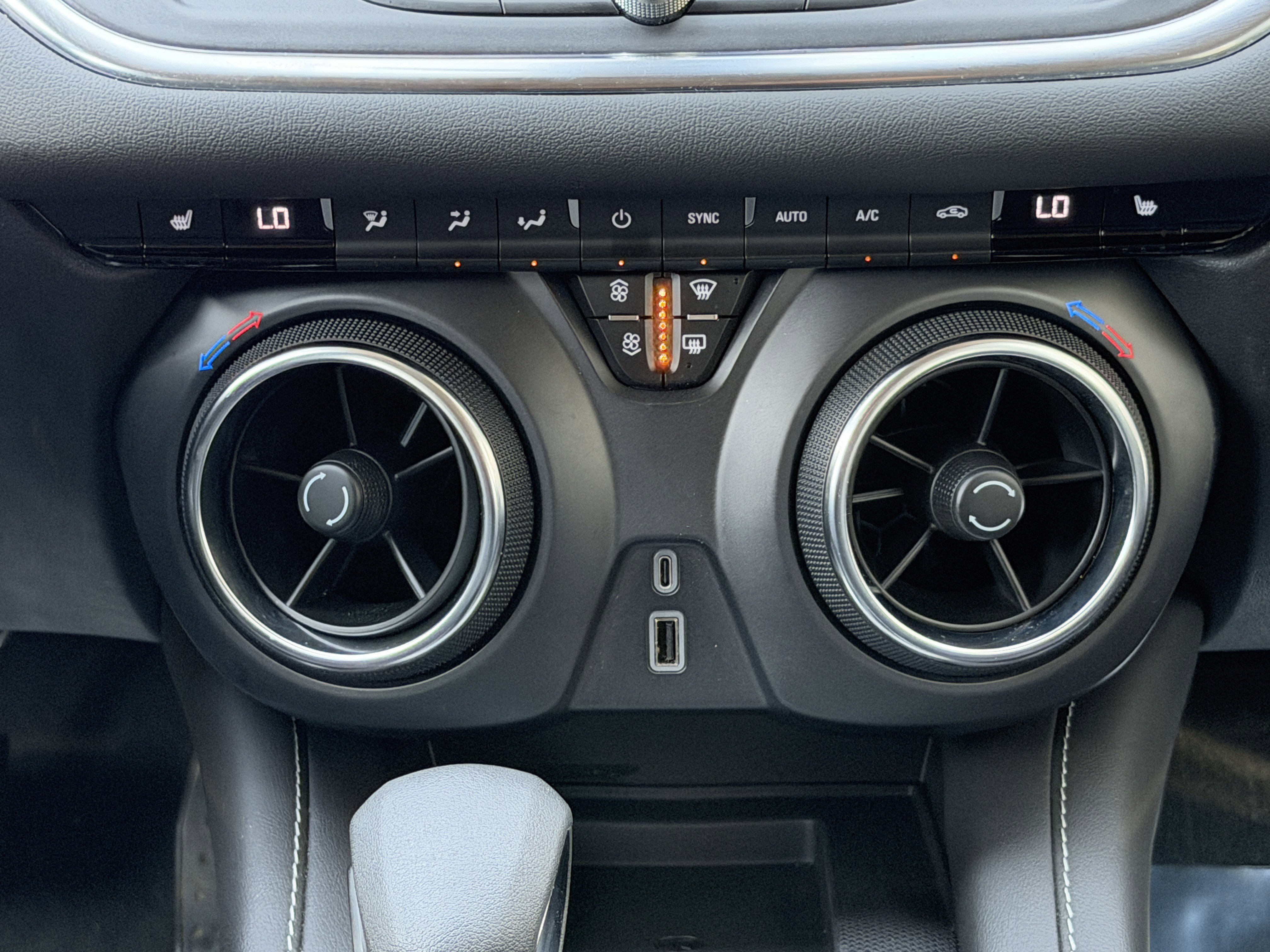 Used 2024 Chevrolet Blazer LT w/ Convenience Package FWD image 22