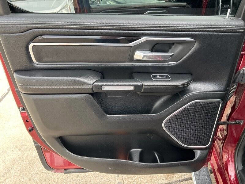 Used 2021 RAM 1500 Laramie w/ Sport Appearance Package image 15