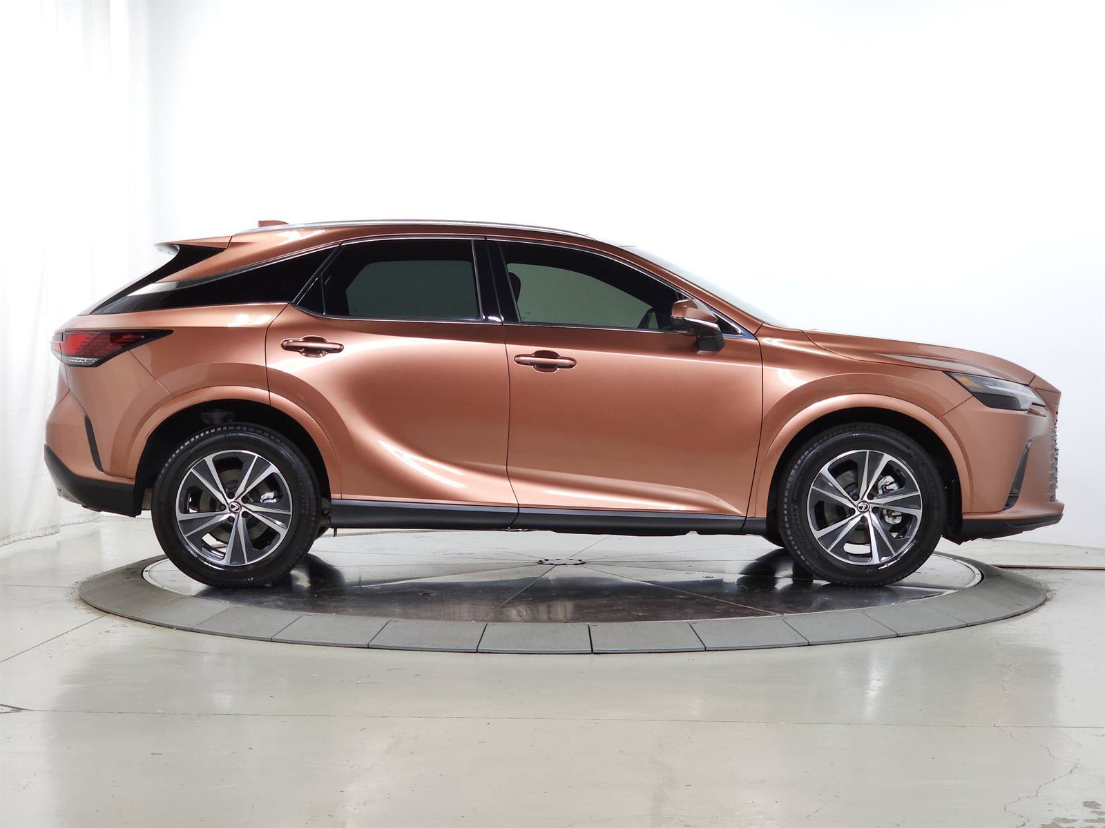 Certified 2024 Lexus RX 350 Premium w/ Convenience Package FWD image 10