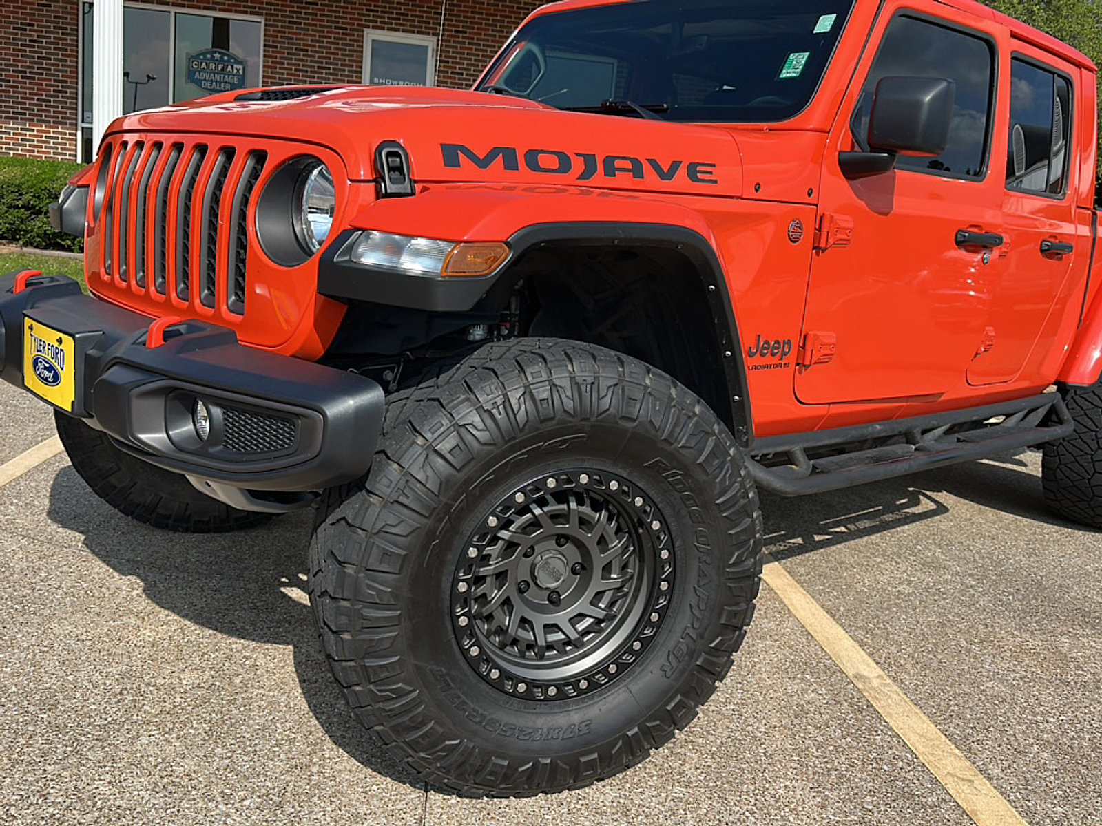 Used 2023 Jeep Gladiator Mojave w/ Cold Weather Group AWD/4WD image 2