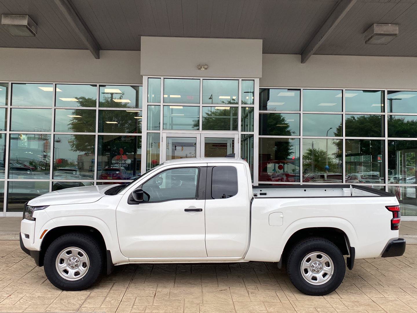 Certified 2023 Nissan Frontier S w/ Technology Package AWD/4WD image 4