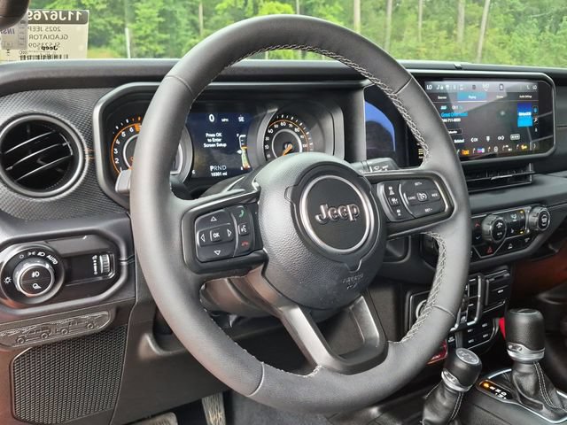 Used 2025 Jeep Gladiator Mojave w/ Steel Bumper Group AWD/4WD image 31