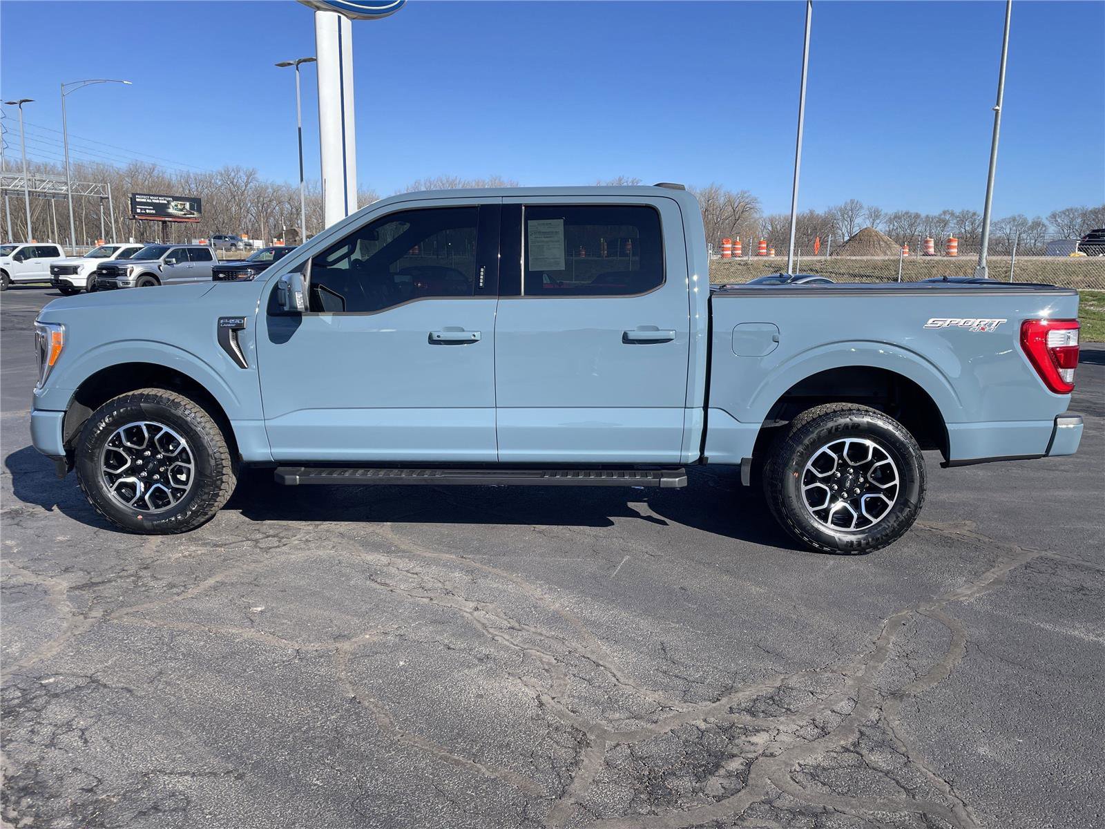 Used 2023 Ford F150 Lariat AWD/4WD image 2